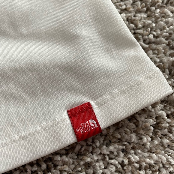 North Face white active tank - Picture 4 of 5